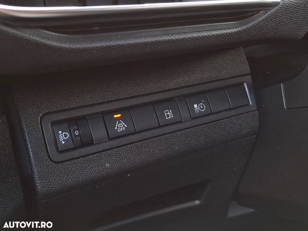 Peugeot 3008 PHEV 225 EAT8 Allure Pack - 24
