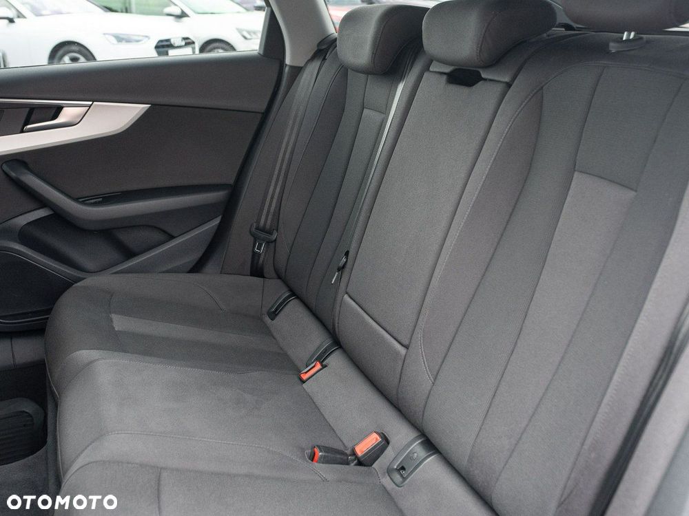 Audi A4 Avant - 27