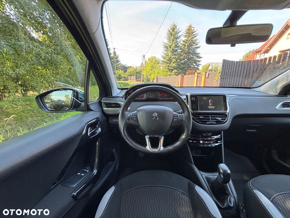 Peugeot 208 1.2 PureTech Style - 13