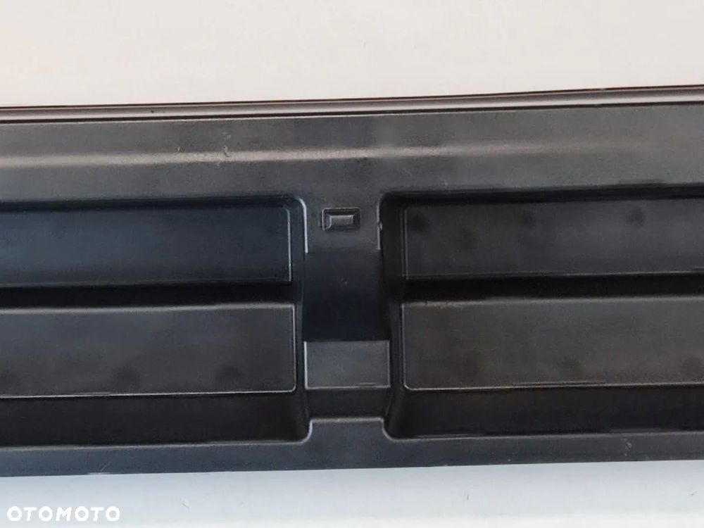 TOYTA COROLLA E21 Kom 1.8h Schowek Bagażnika - 3