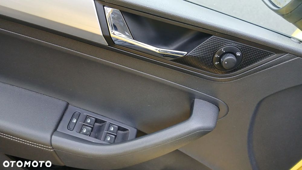 Skoda RAPID 1.6 TDI DPF Ambition - 16