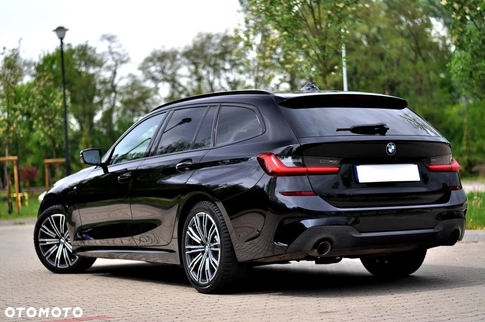 BMW Seria 3 330e M Sport sport - 9
