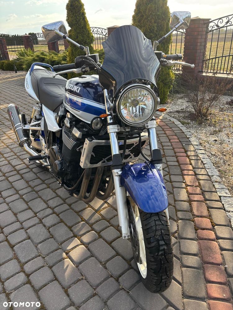 Suzuki GSX - 5