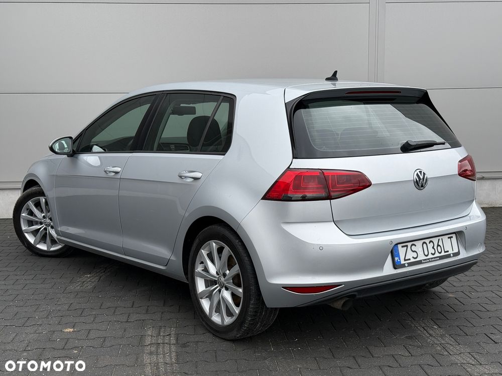 Volkswagen Golf - 5