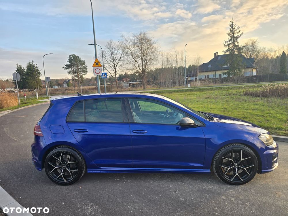 Volkswagen Golf - 28