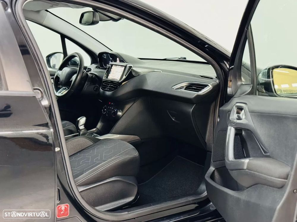 Peugeot 2008 1.6 BlueHDi Style - 46