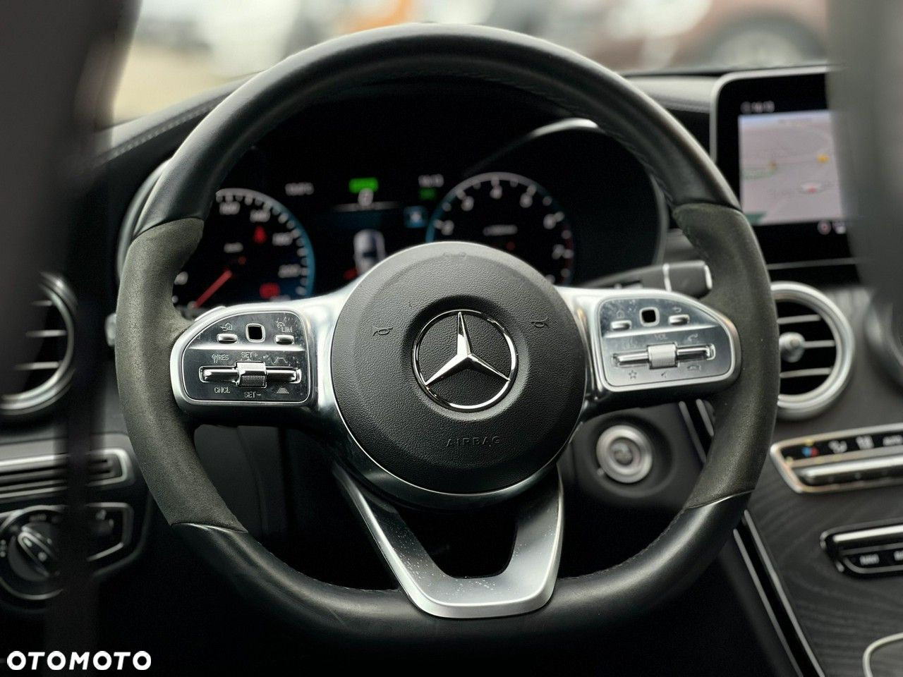 Mercedes-Benz Klasa C 300 T 9G-TRONIC Night Edition - 25