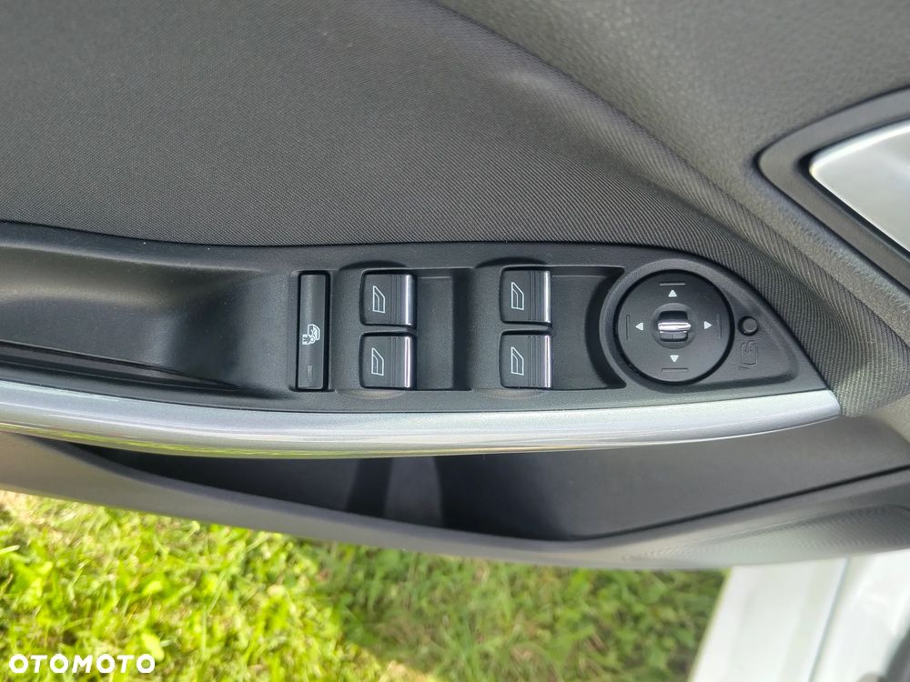 Ford Focus Turnier 1.6 TDCi ECOnetic 88g Start-Stopp-Sy Titanium - 15