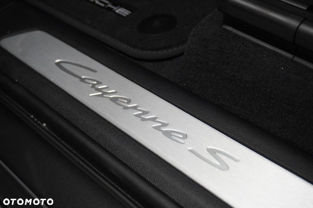 Porsche Cayenne - 20