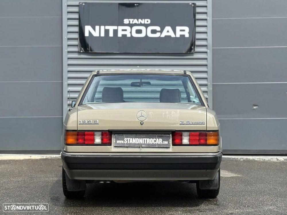 Mercedes-Benz 190 - 8