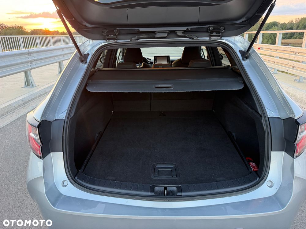 Suzuki Swace 1.8 Hybrid Premium Plus CVT - 17