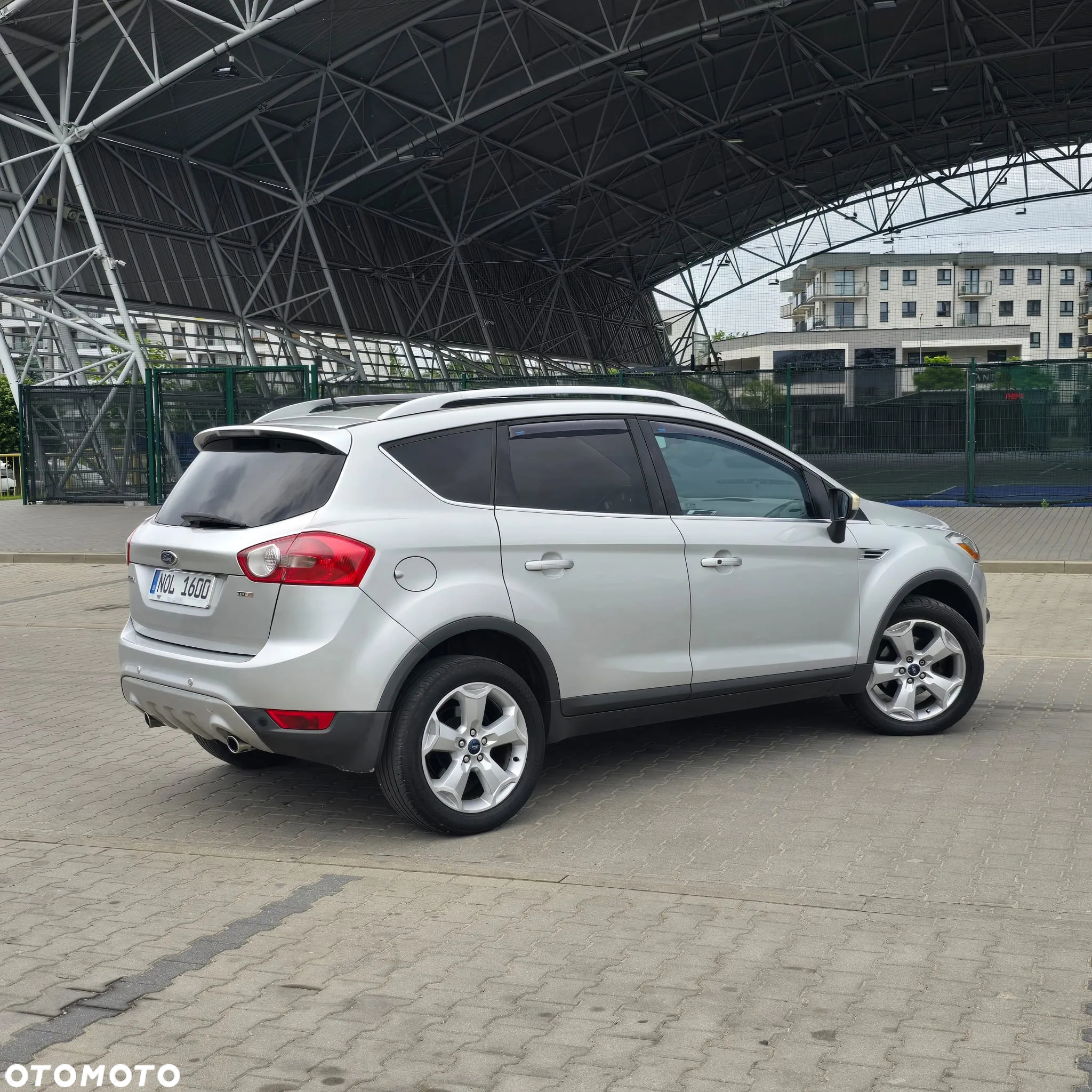 Ford Kuga 2.0 TDCi FWD Titanium - 8