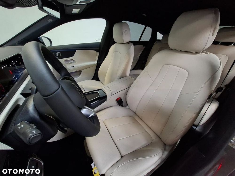 Mercedes-Benz CLA 200 Progressive 7G-DCT - 8