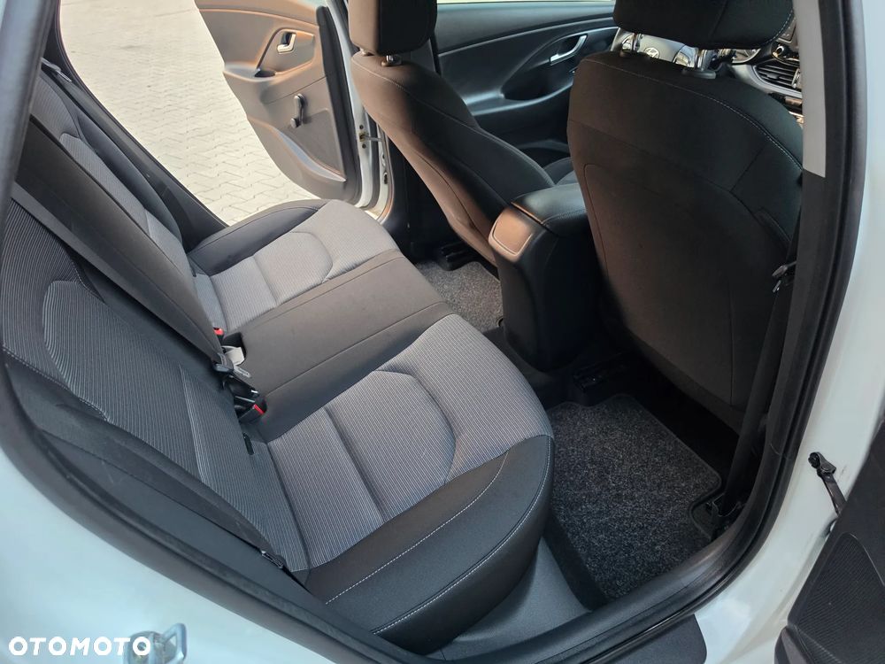 Hyundai i30 1.6 CRDI Select - 21
