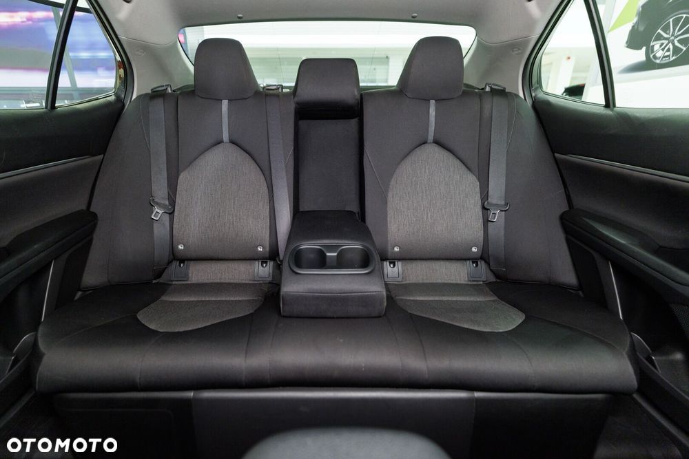 Toyota Camry 2.5 Hybrid Comfort CVT - 19