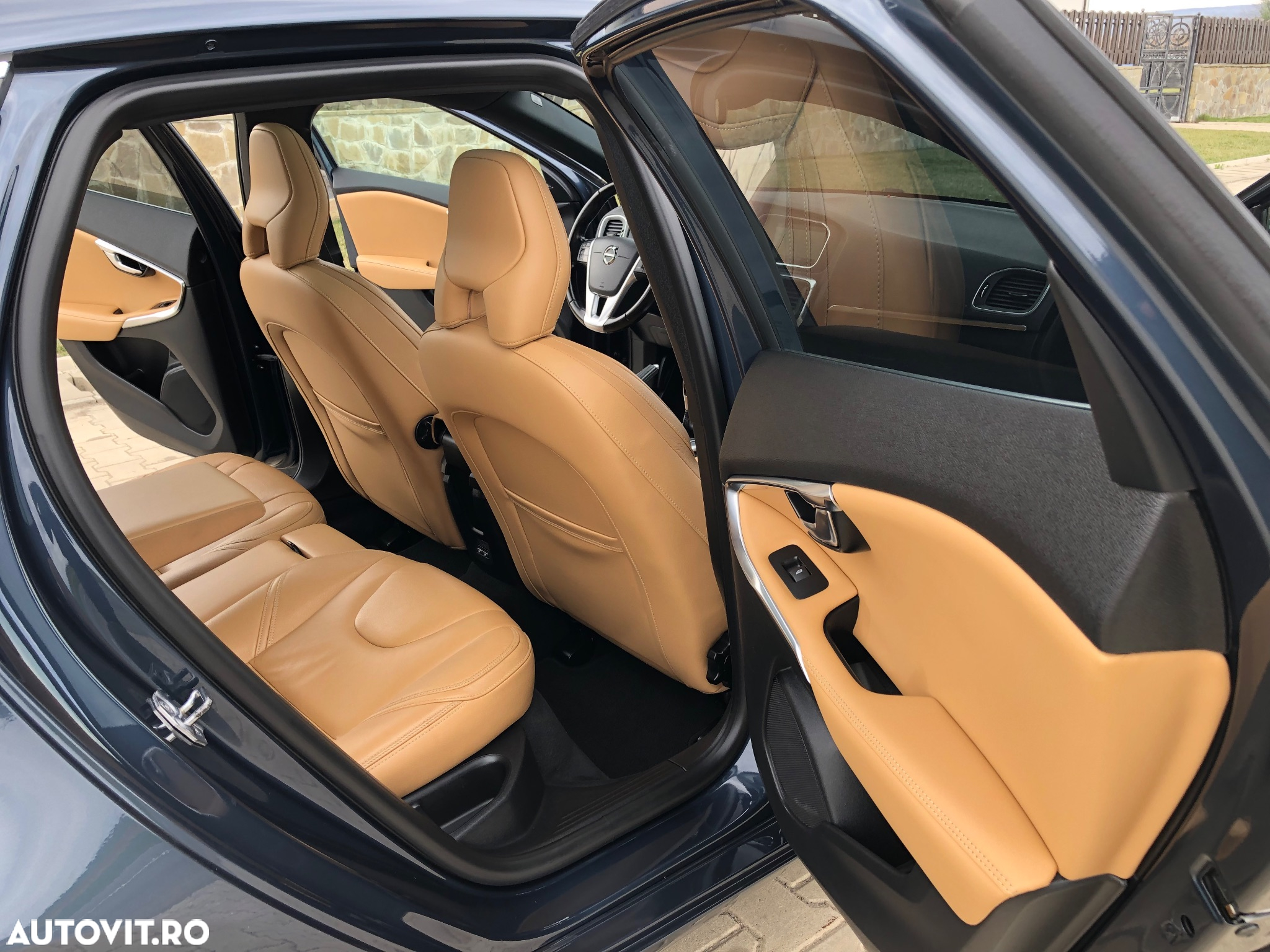 Volvo V40 D2 Inscription - 9