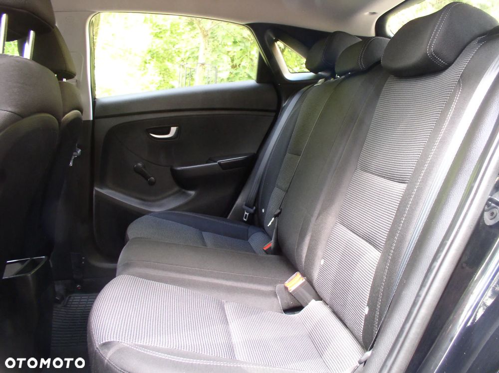 Hyundai i30 blue 1.4 Classic - 14