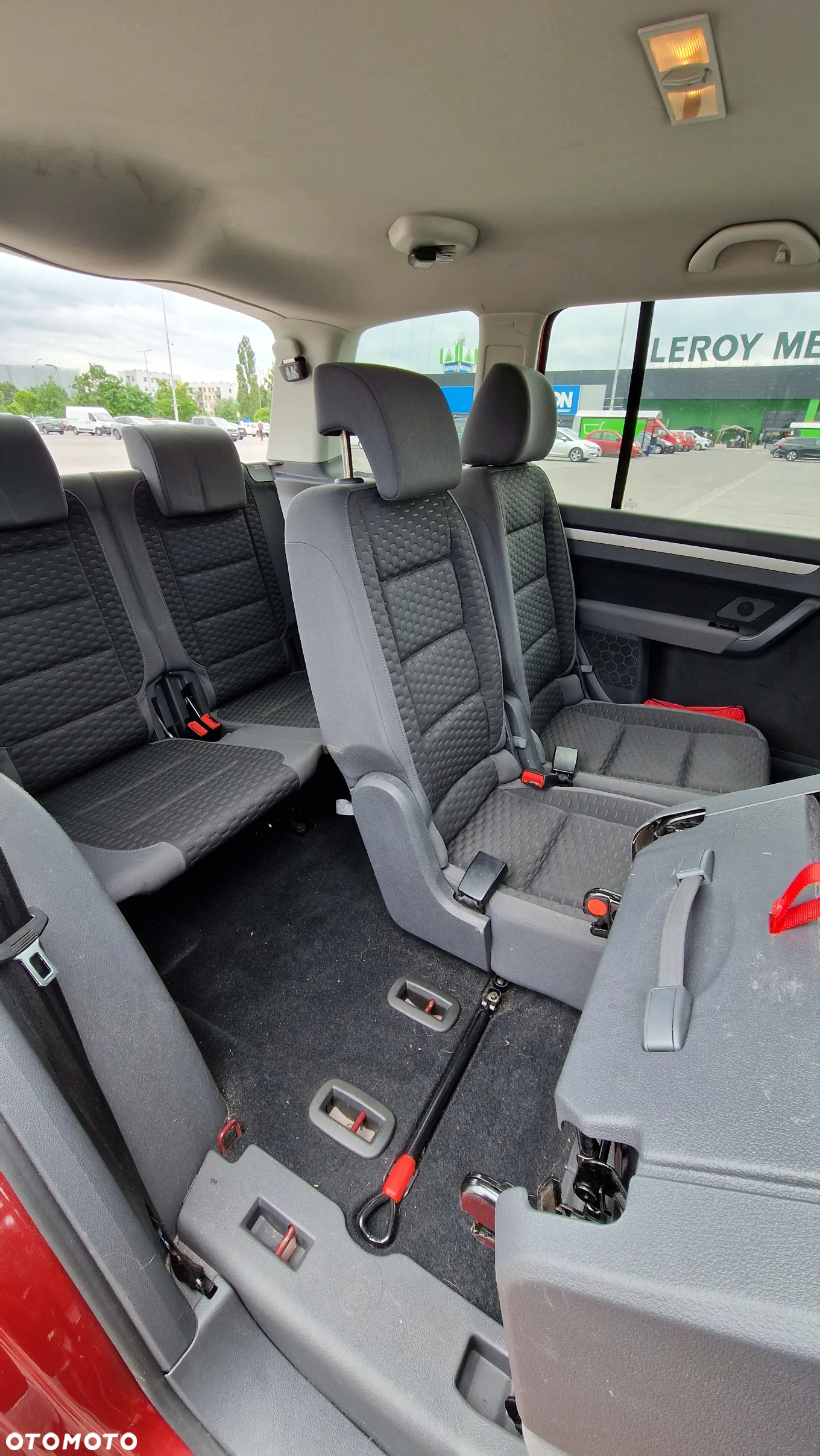 Volkswagen Touran 1.4 TSI Trendline DSG - 8