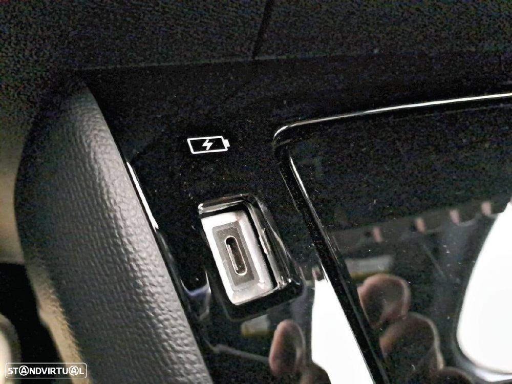 Peugeot 208 1.2 PureTech GT - 23