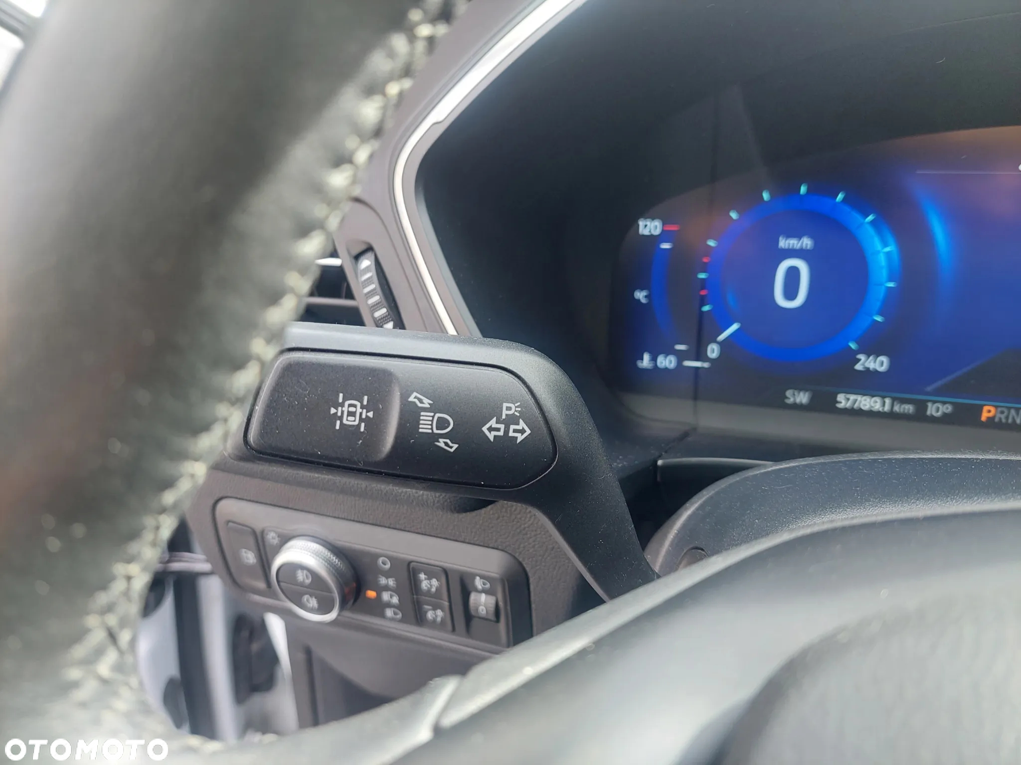 Ford Kuga - 17