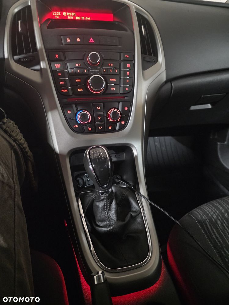 Opel Astra 1.7 CDTI - 11