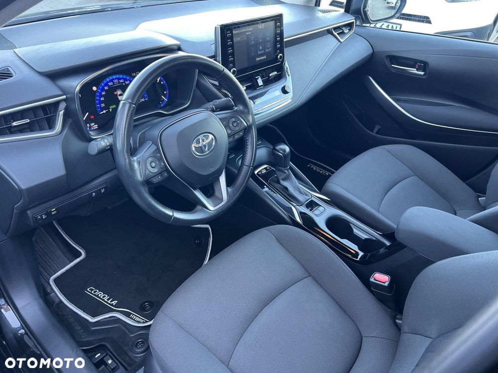 Toyota Corolla - 22
