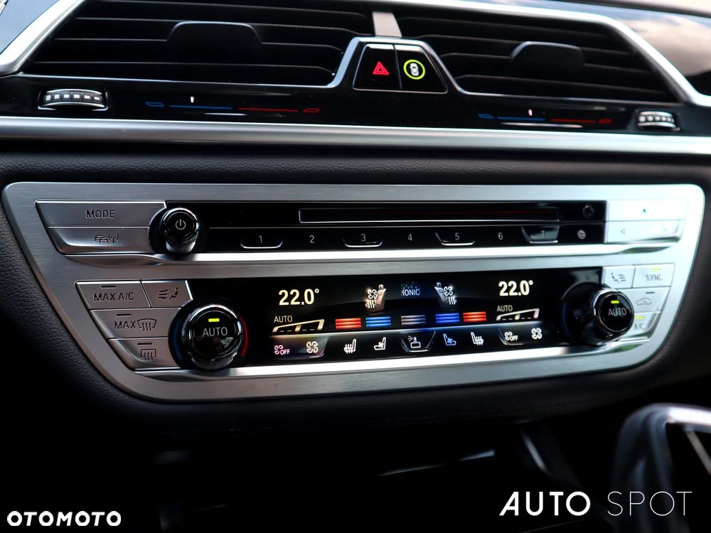 BMW Seria 7 - 32