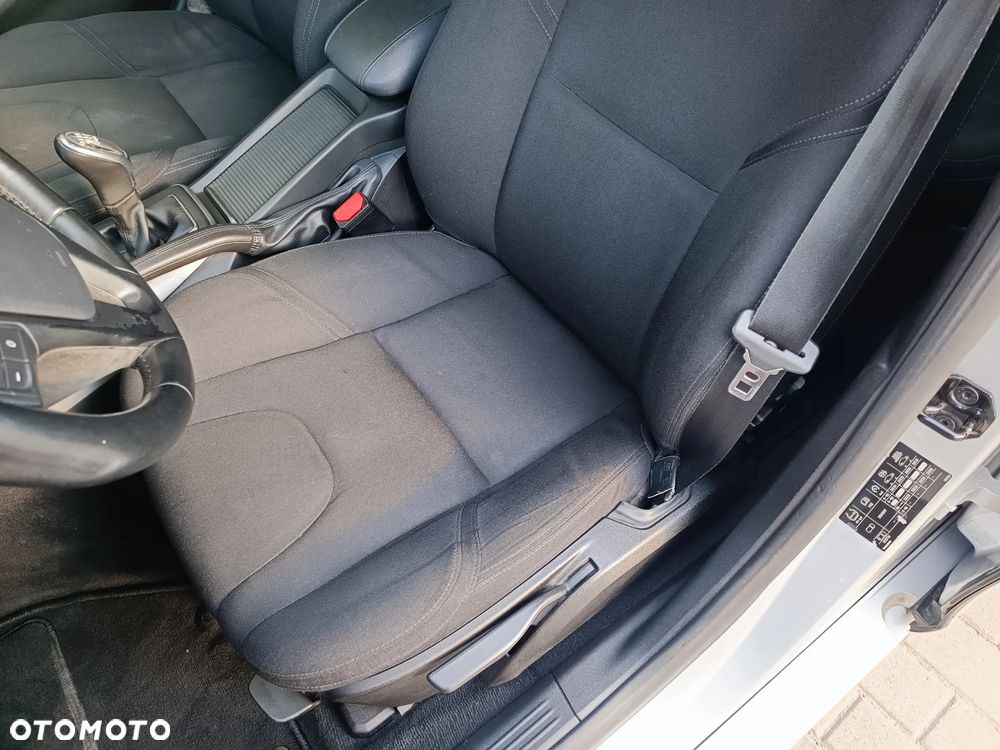 Volvo V40 D2 - 26