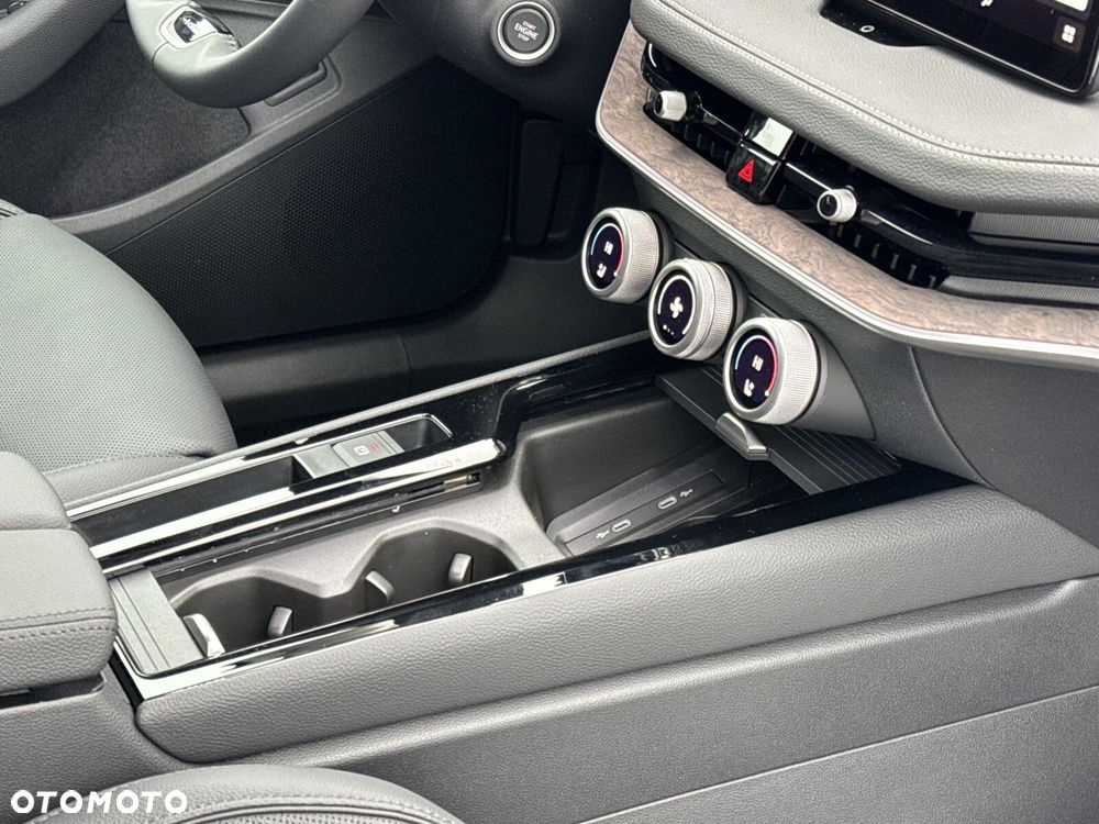 Skoda Superb 2.0 TDI SCR 4x4 L&K DSG - 25