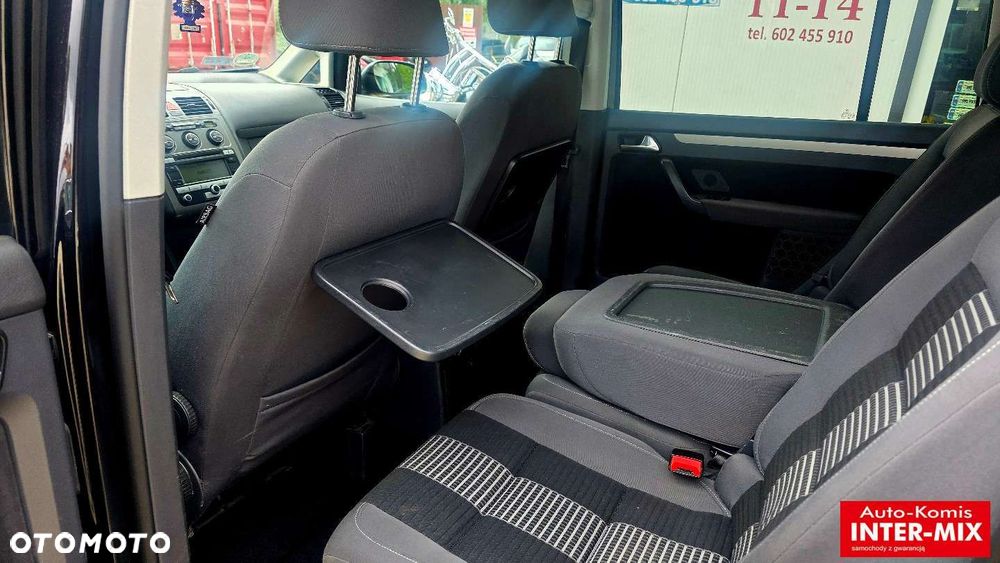 Volkswagen Touran - 24
