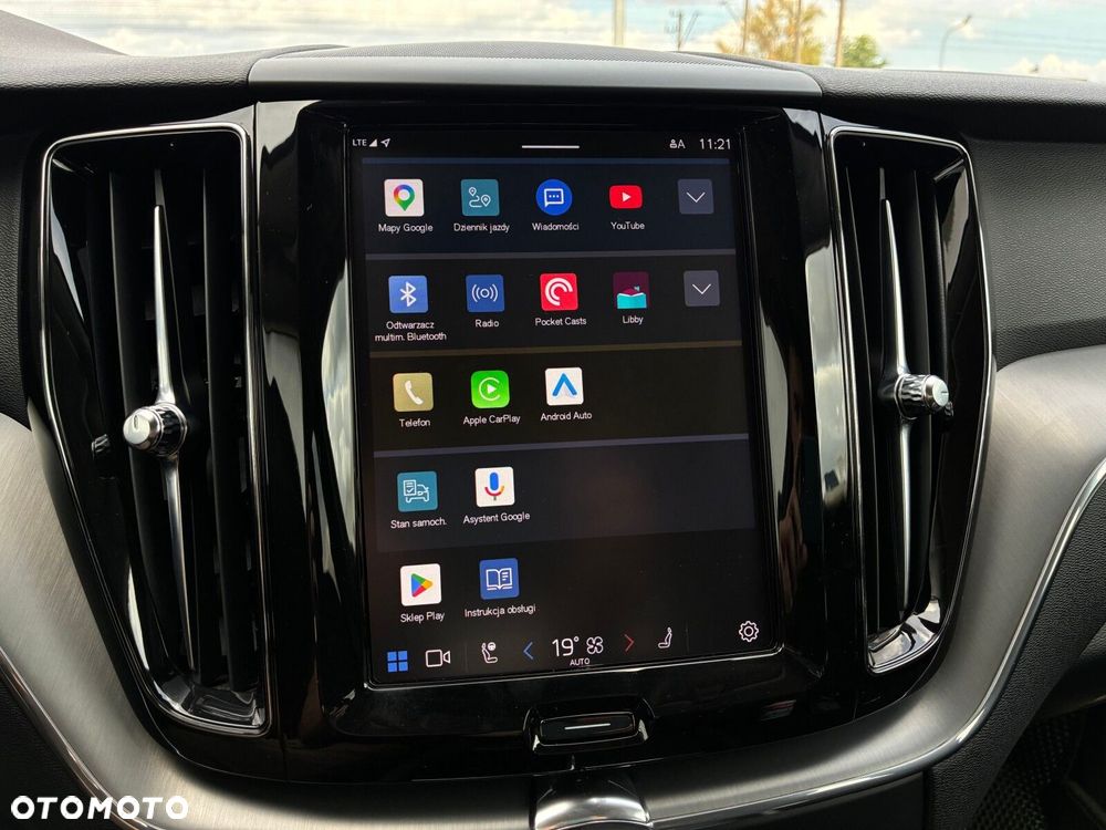 Volvo XC 60 B4 B Momentum - 18