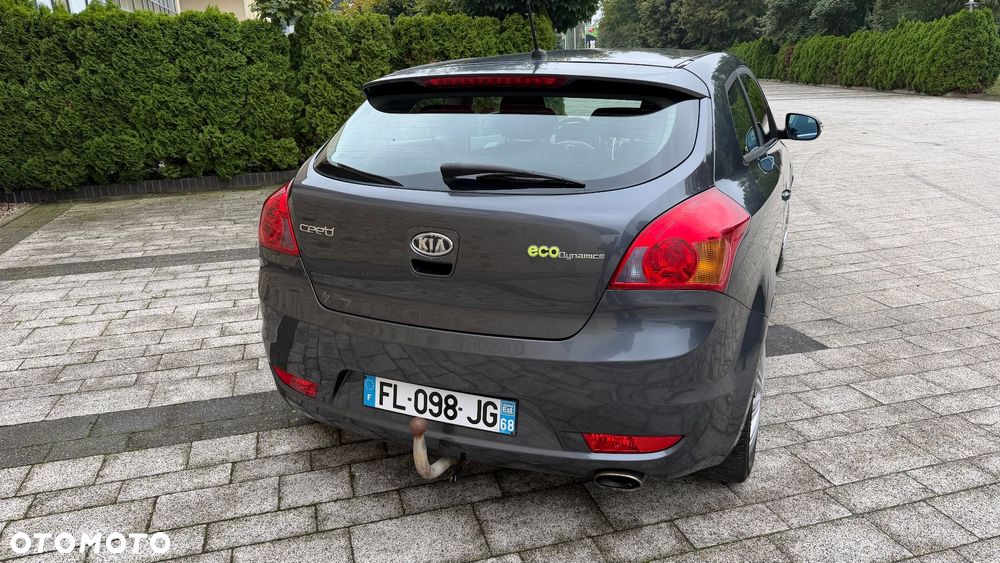 Kia Ceed 1.6 CRDi 90 Spirit - 17