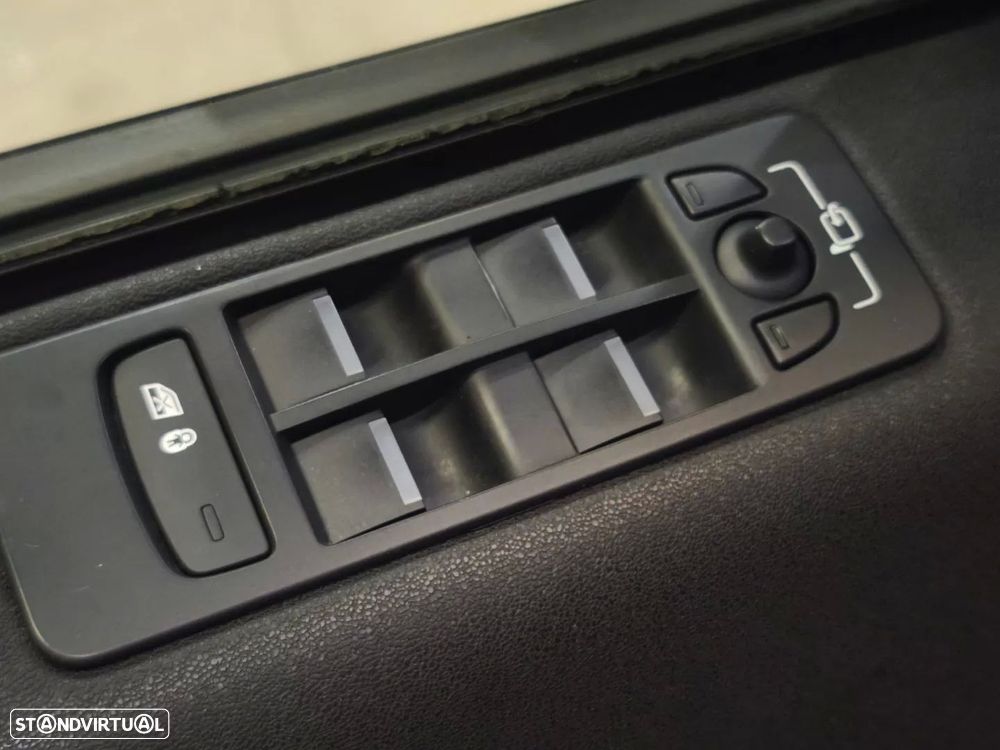 Land Rover Discovery Sport 2.2 SD4 HSE Auto - 18