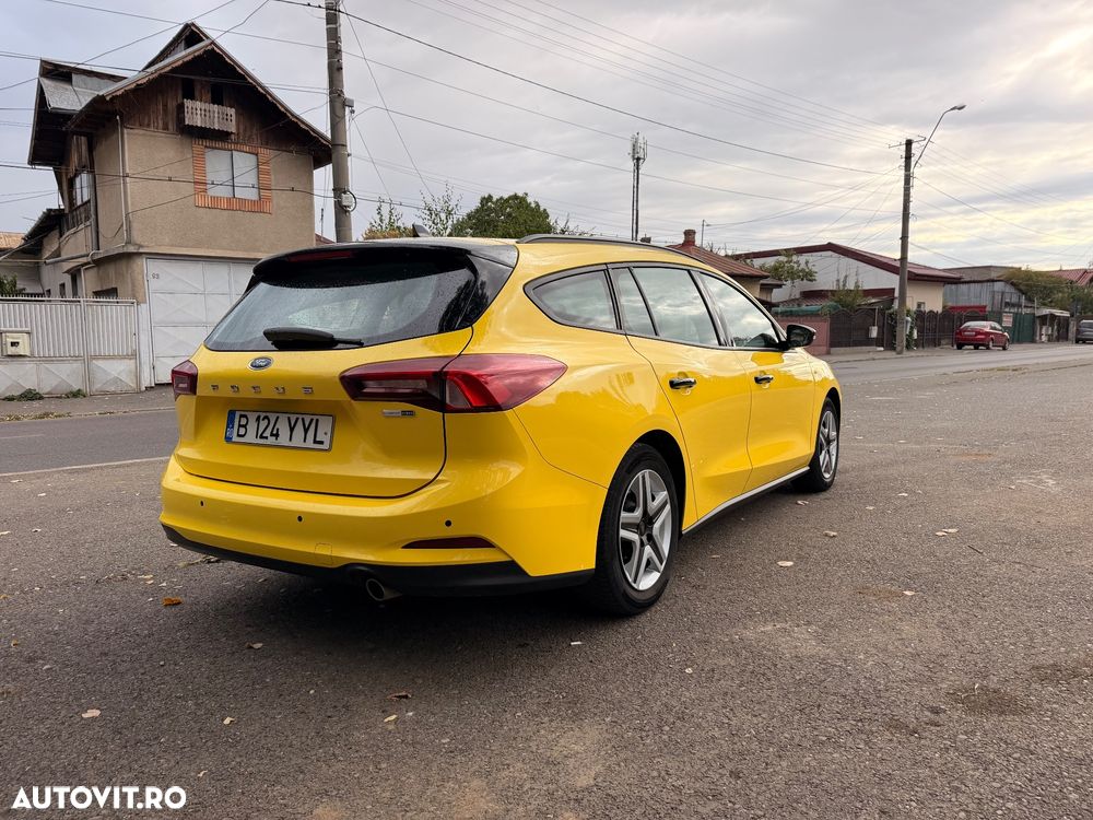 FORD Focus 2023 — imagine 5