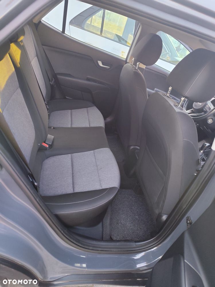 Kia Stonic - 12