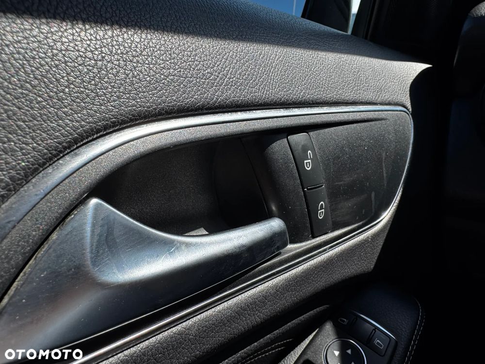 Mercedes-Benz Klasa A 180 (BlueEFFICIENCY) - 23