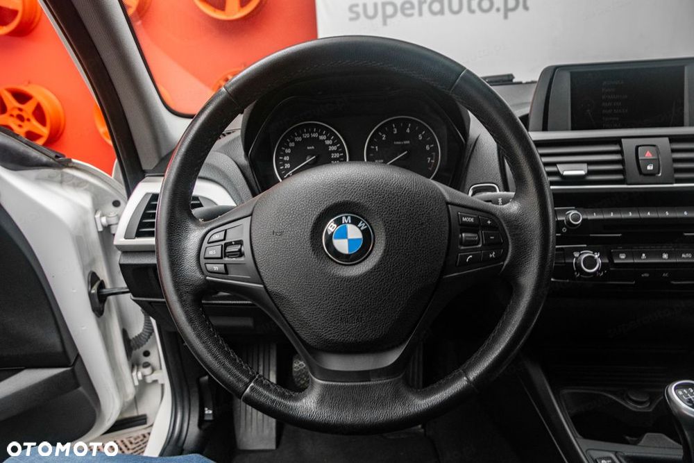 BMW Seria 1 118i - 15