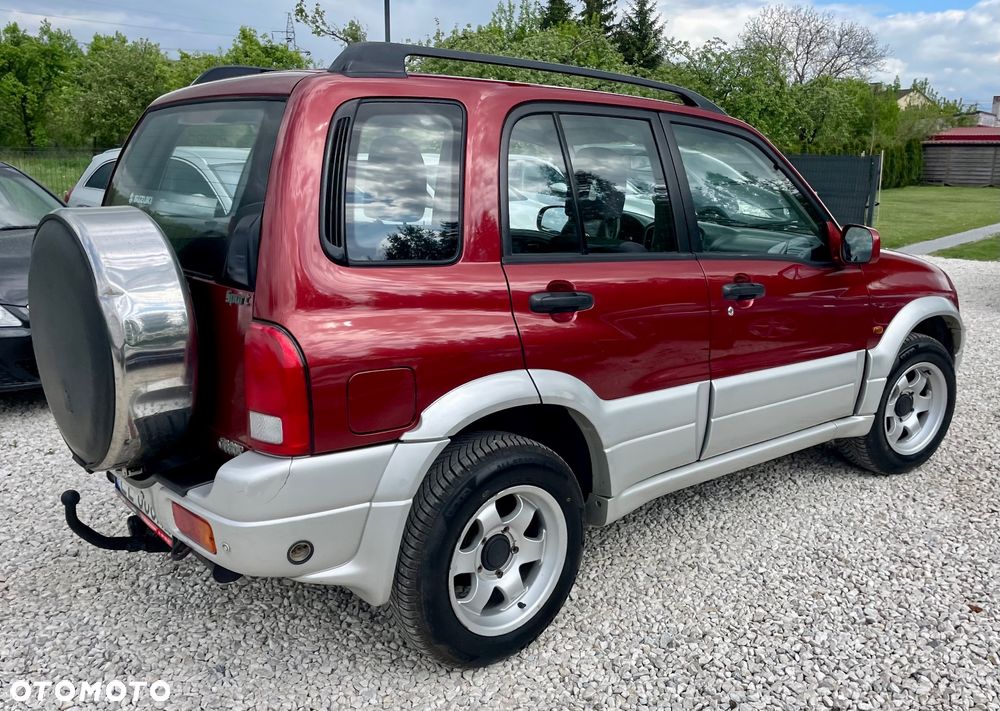 Suzuki Grand Vitara 2.0 Limited - 19
