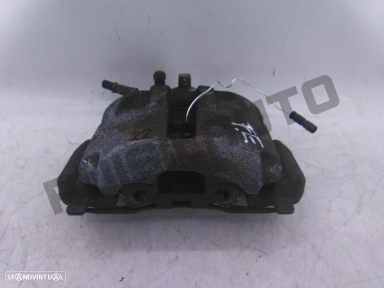 Bomba Travão Frente Esquerda  Mercedes T1 (601) [1977_1998] 208 - 1