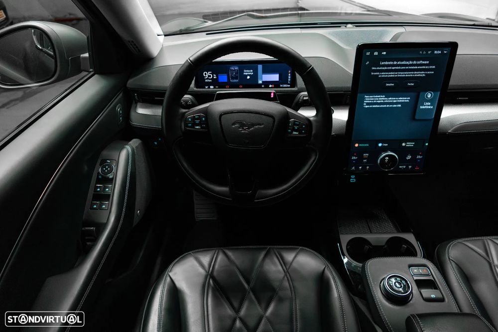 Ford Mustang Mach-E Standard - 14