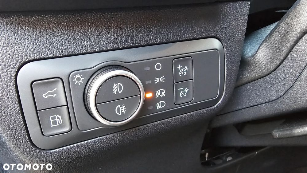 Ford Kuga 2.5 Duratec PHEV TITANIUM X - 24