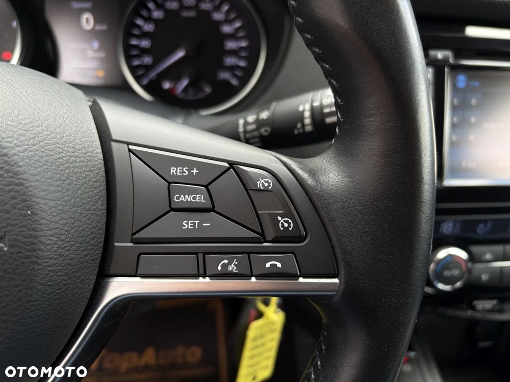 Nissan Qashqai 1.2 DIG-T N-Connecta - 24