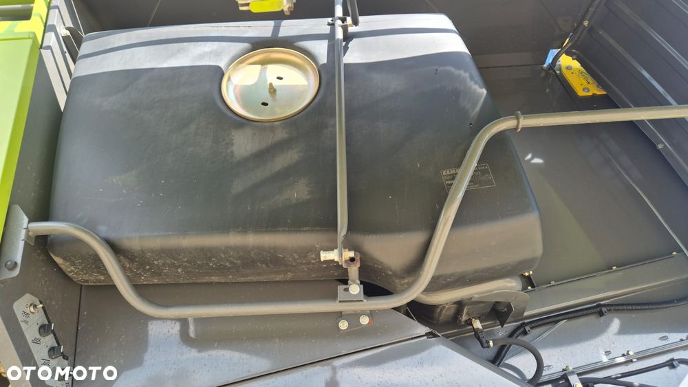 Claas Lexion 770TT z hederem - 12