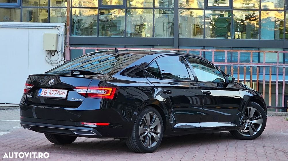 Skoda Superb 2.0 TDI DSG Sportline - 4