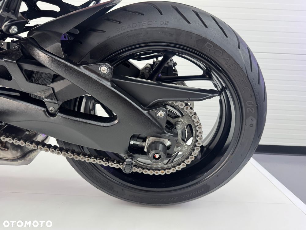 Suzuki GSX - 9