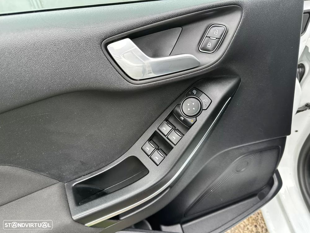 Ford Fiesta 1.0 EcoBoost Hybrid S&S TITANIUM - 23