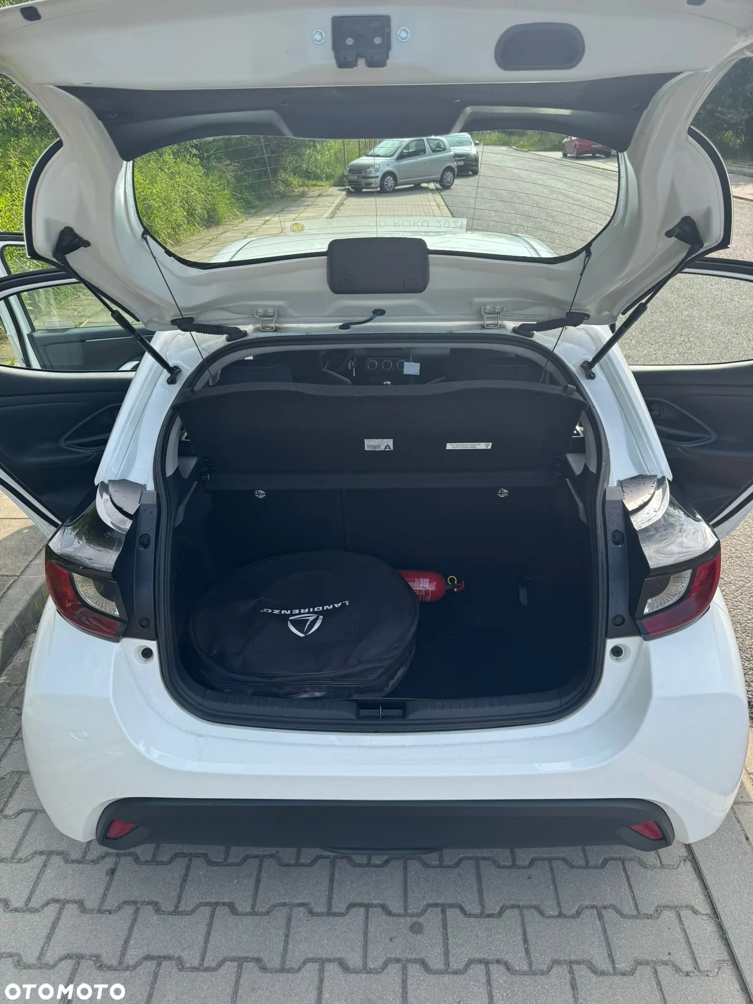 Toyota Yaris 1.5 Comfort - 14