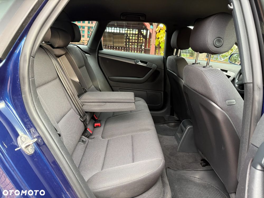 Audi A3 2.0 TDI DPF quattro Attraction - 19