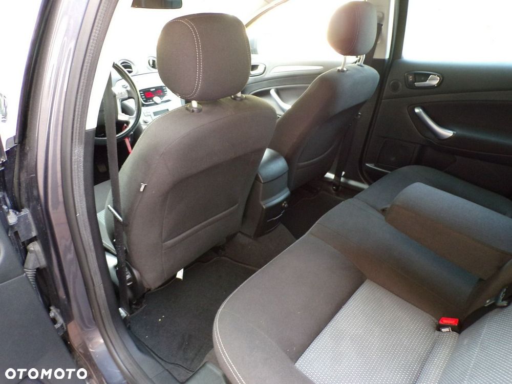 Ford Mondeo - 30