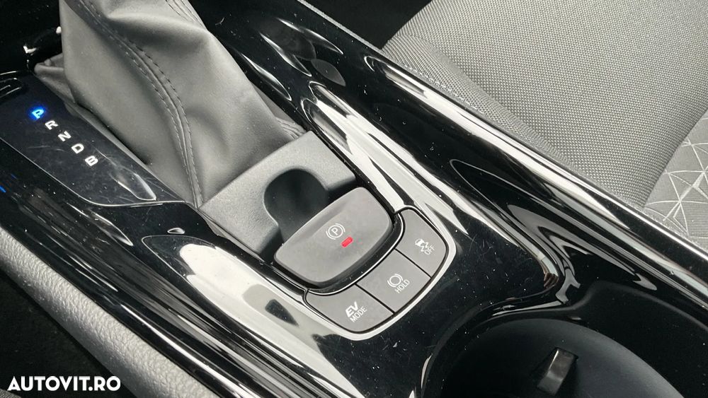 Toyota C-HR 1.8 HSD 4x2 CVT C-ult LED - 36